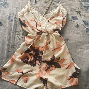 Flowered romper 🌸